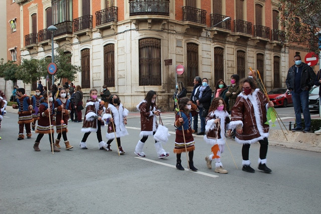 DESFILE CARNAVAL COLEGIOS 15