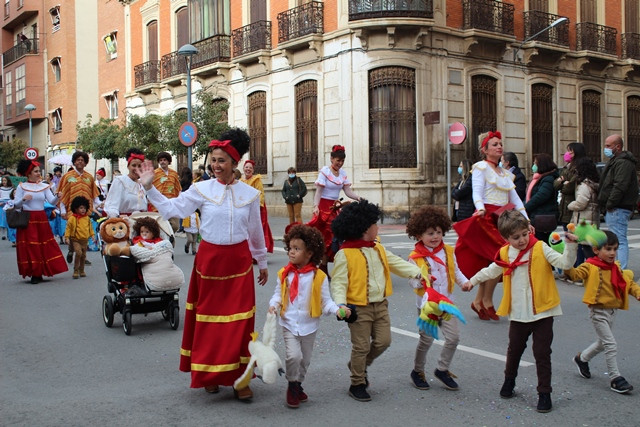 DESFILE CARNAVAL COLEGIOS 45