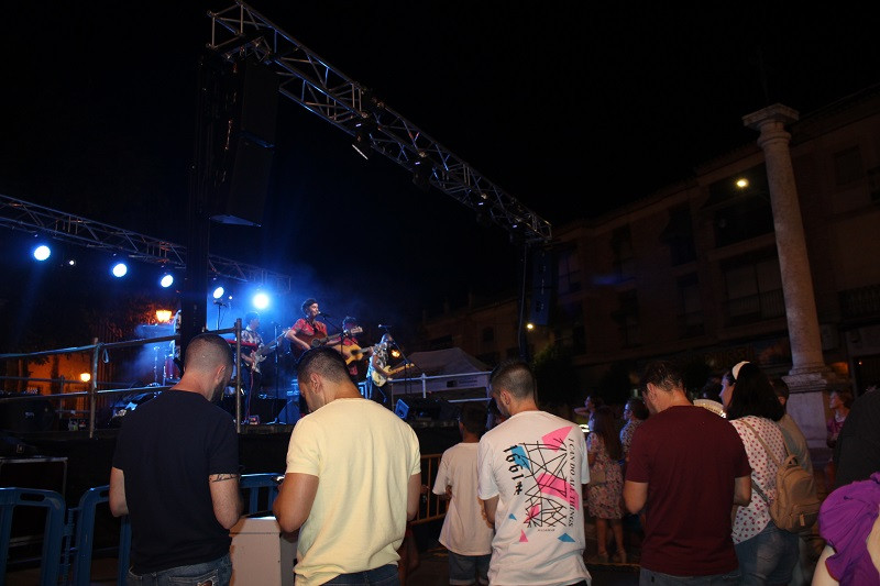 010822 VA ANTILOPEZ FESTIVALDEPEu00d1AS 4