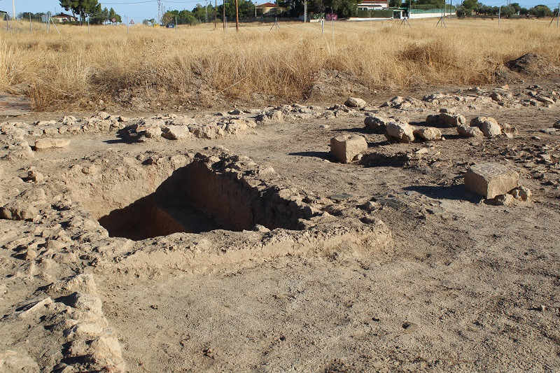 280922 VA YACIMIENTO ROMANO PERAL 2