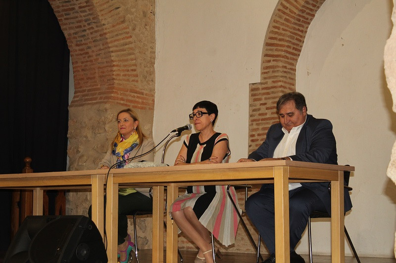 011022 VA PRESENT LIBRO 1