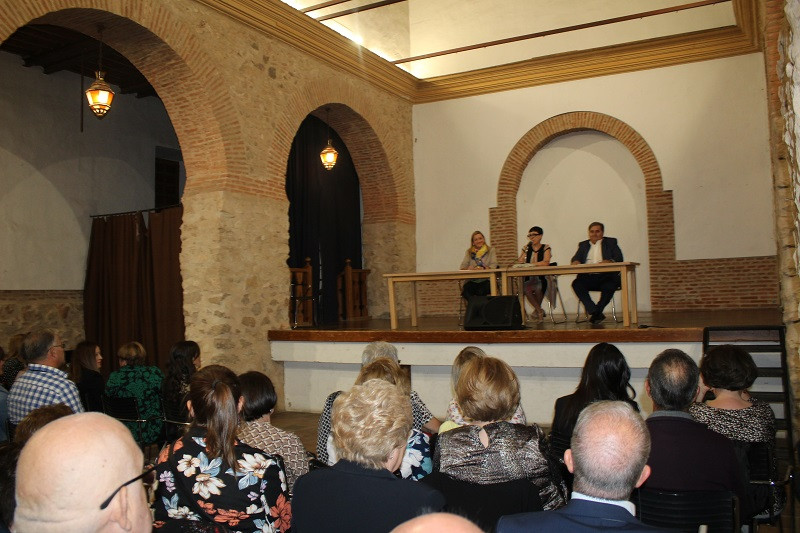 011022 VA PRESENT LIBRO 2