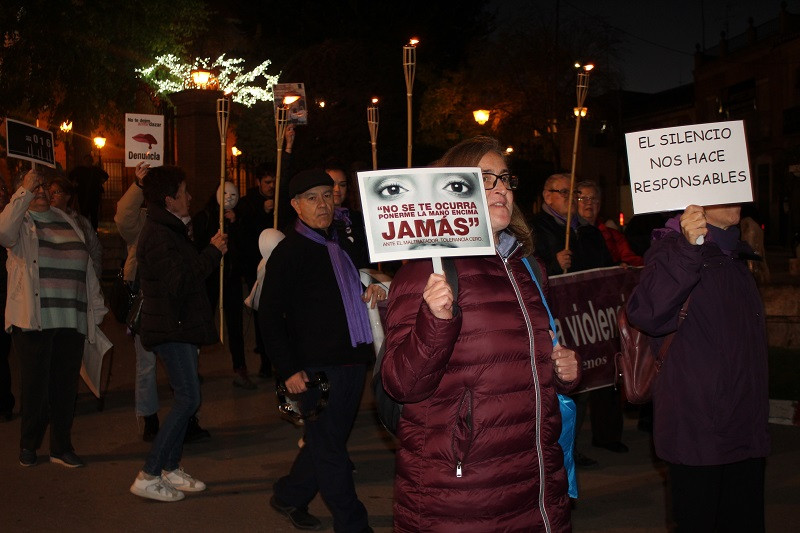 251122 VA MARCHA VIOLENCIA GENERO 9