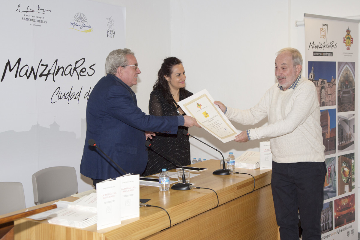 Entrega del XXI Premio Nacional de Poesu00eda 'Ciega de Manzanares' y del XX Premio Nacional de Relato Corto 'Calicanto' (2)