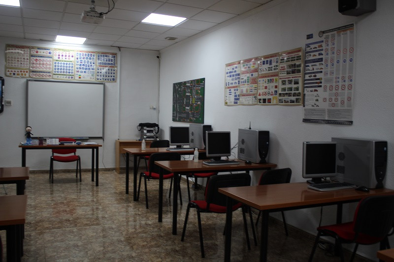 AUTOESCUELA SAMUEL 3