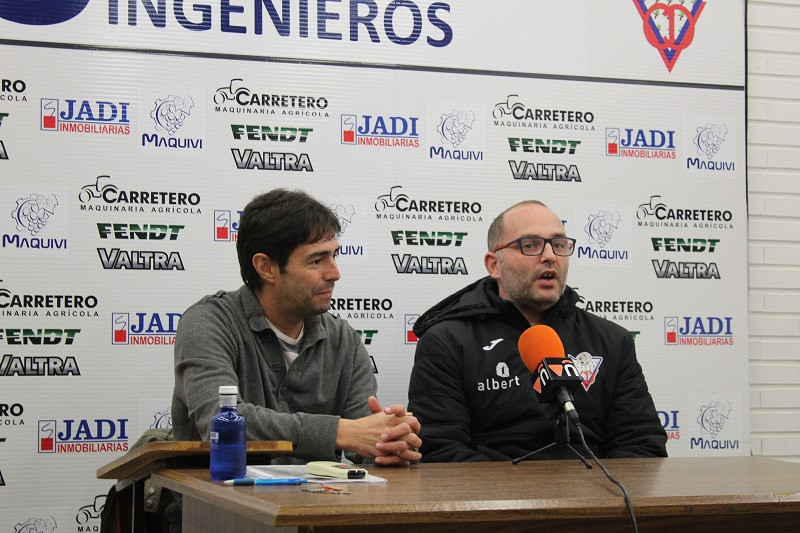 151222 VA NUEVO ENTRENADOR FUTBOL 1