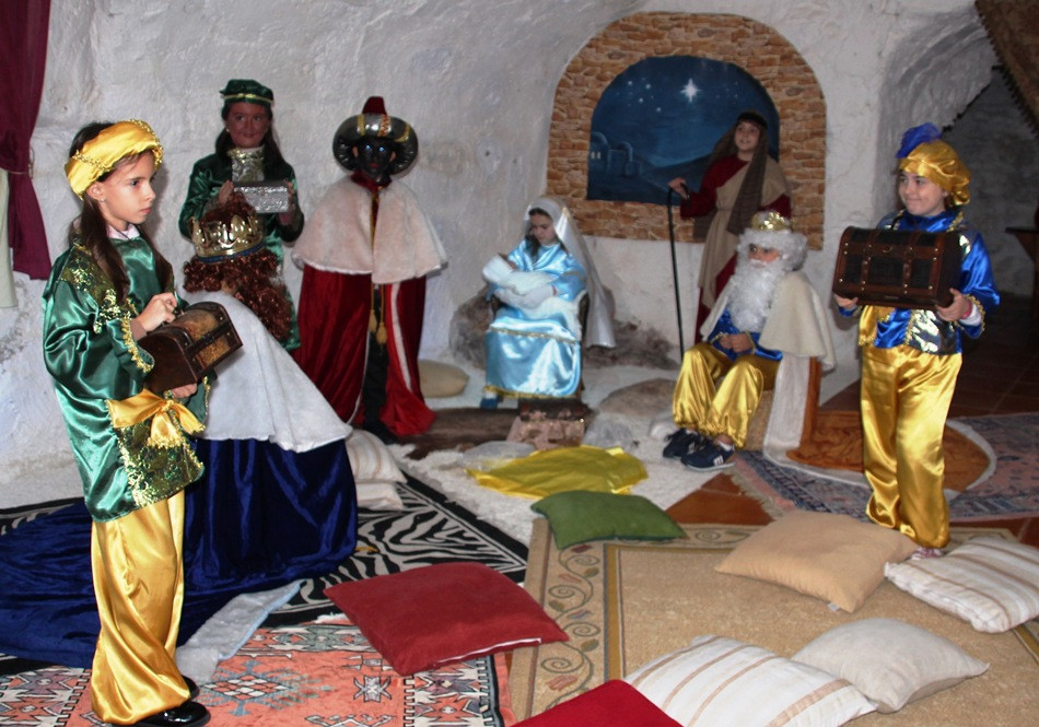 Escena de la adoraciu00f3n de los Reyes Magos