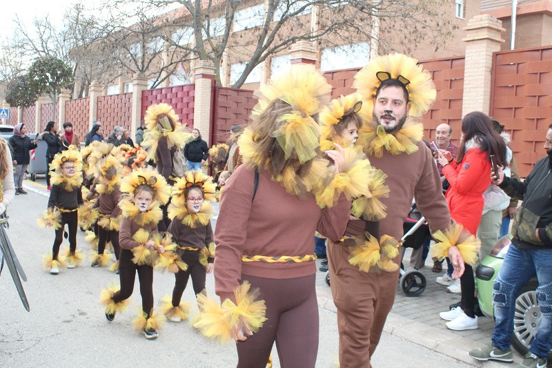 DESFILE CARNAVAL COLE LUCERO 16