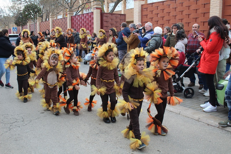 DESFILE CARNAVAL COLE LUCERO 18