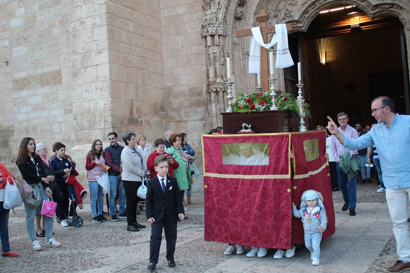 270523 VA PROCESION CRUZ MAYO COSTALEROS MADRE DE DIOS DEL ROSARIO 2