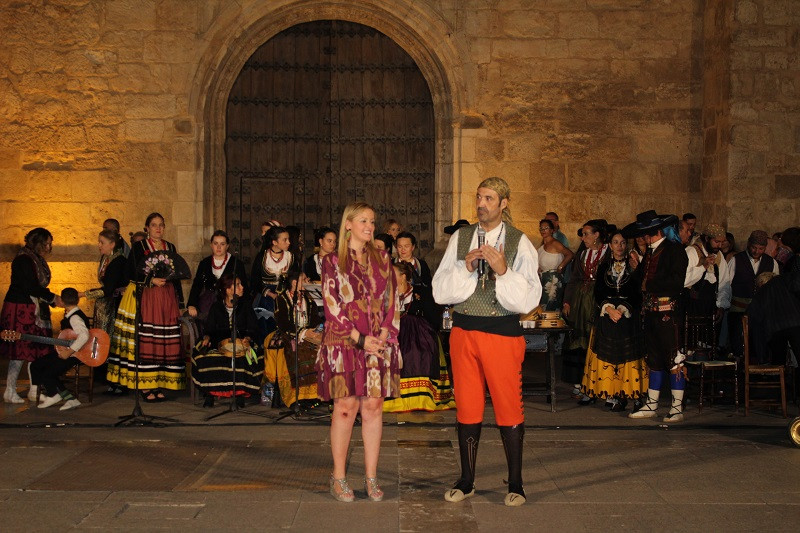 060823 VA BAILES DEL CANDILILLO 1