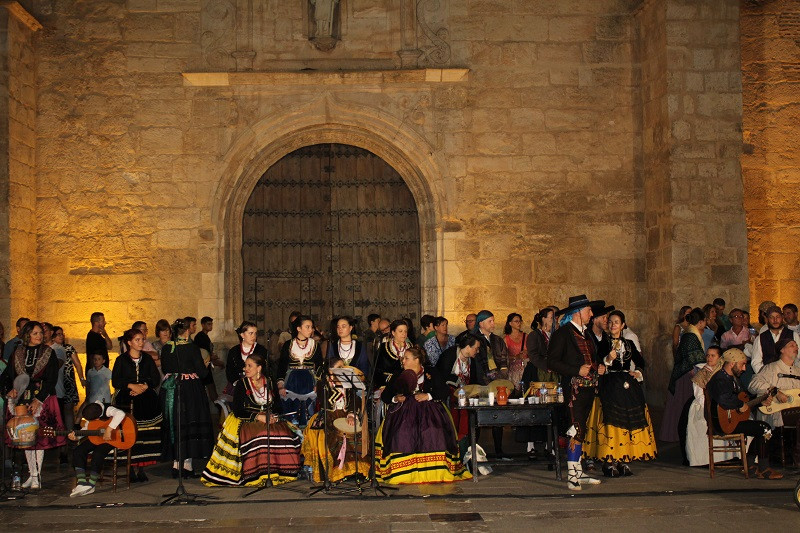 060823 VA BAILES DEL CANDILILLO 3