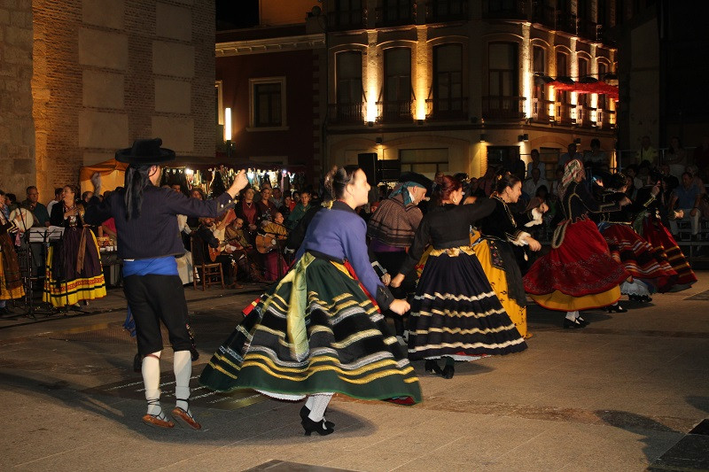 060823 VA BAILES DEL CANDILILLO 7