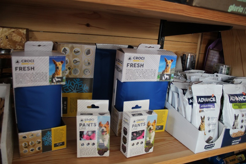 100823 VA PELUQUERIA CANINA LUNA 8
