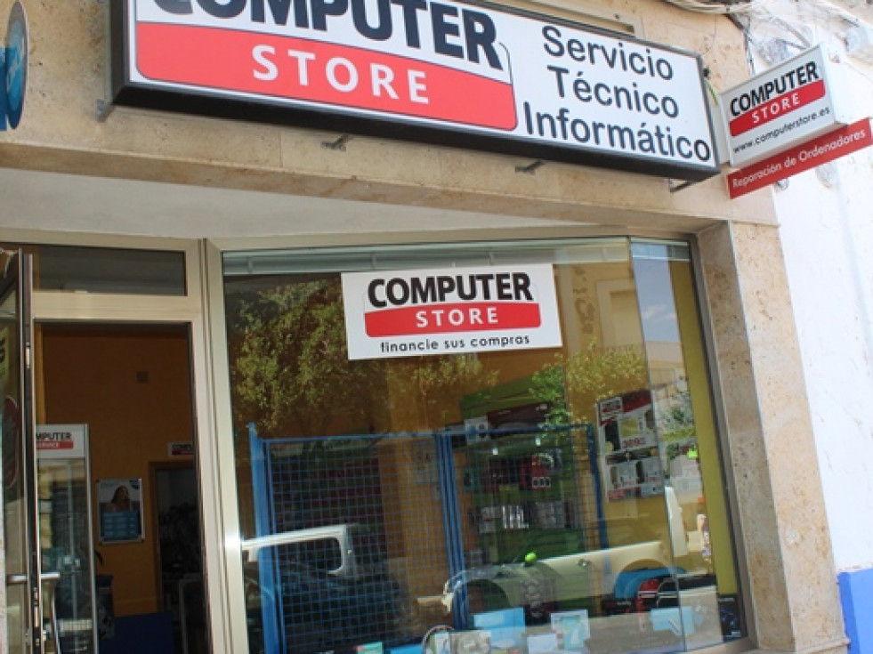 COMPUTER STORE 8