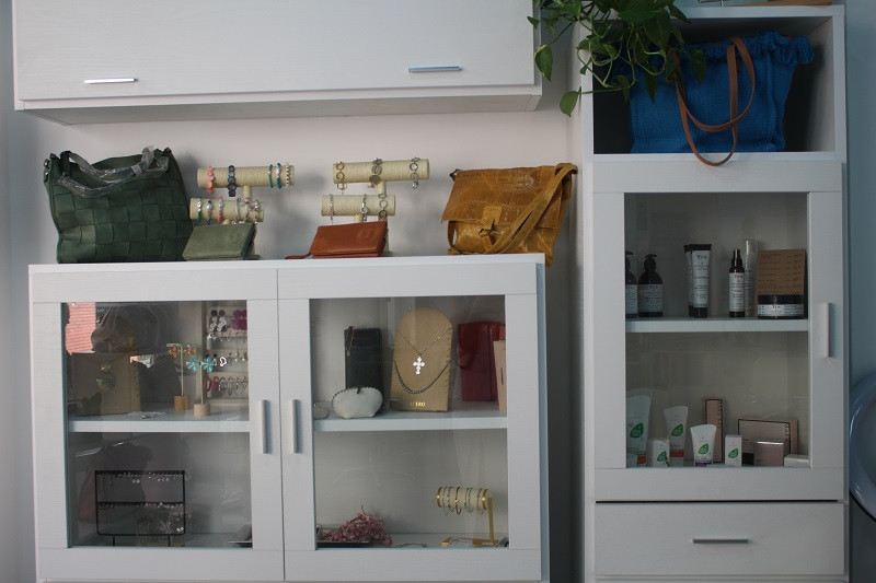 160823 VA PILAR VAZQUEZ PELUQUERIA Y ESTETICA 11