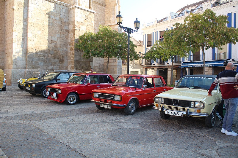 151023 VA CONCENTRACION COCHES CLASICOS JULCAUTO 1