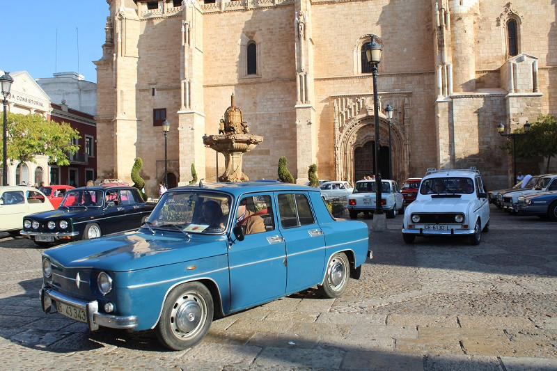151023 VA CONCENTRACION COCHES CLASICOS JULCAUTO 10