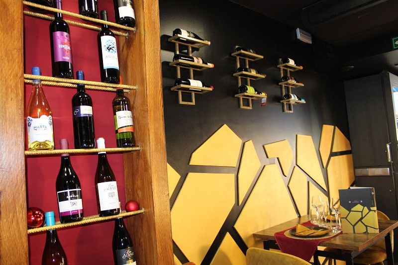 290124 VA EL BAR DE WILLY 16