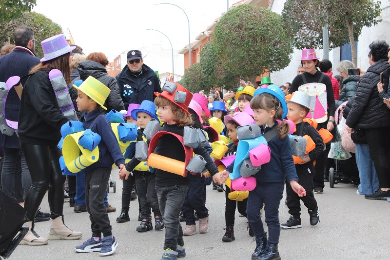 DESFILE COLEGIO LUIS PALACIOS 2