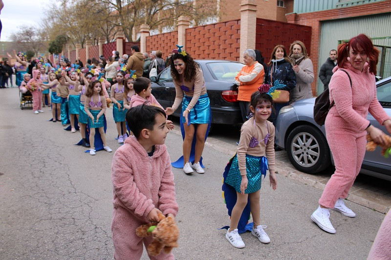 DESFILE COLE LUCERO 5