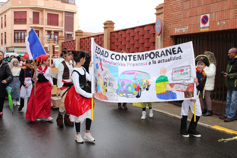 DESFILE COLEGIO JESUS BAEZA 1