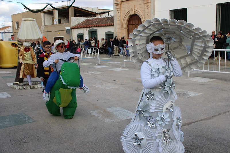 CONCURSO DISFRACES LUCERO 12