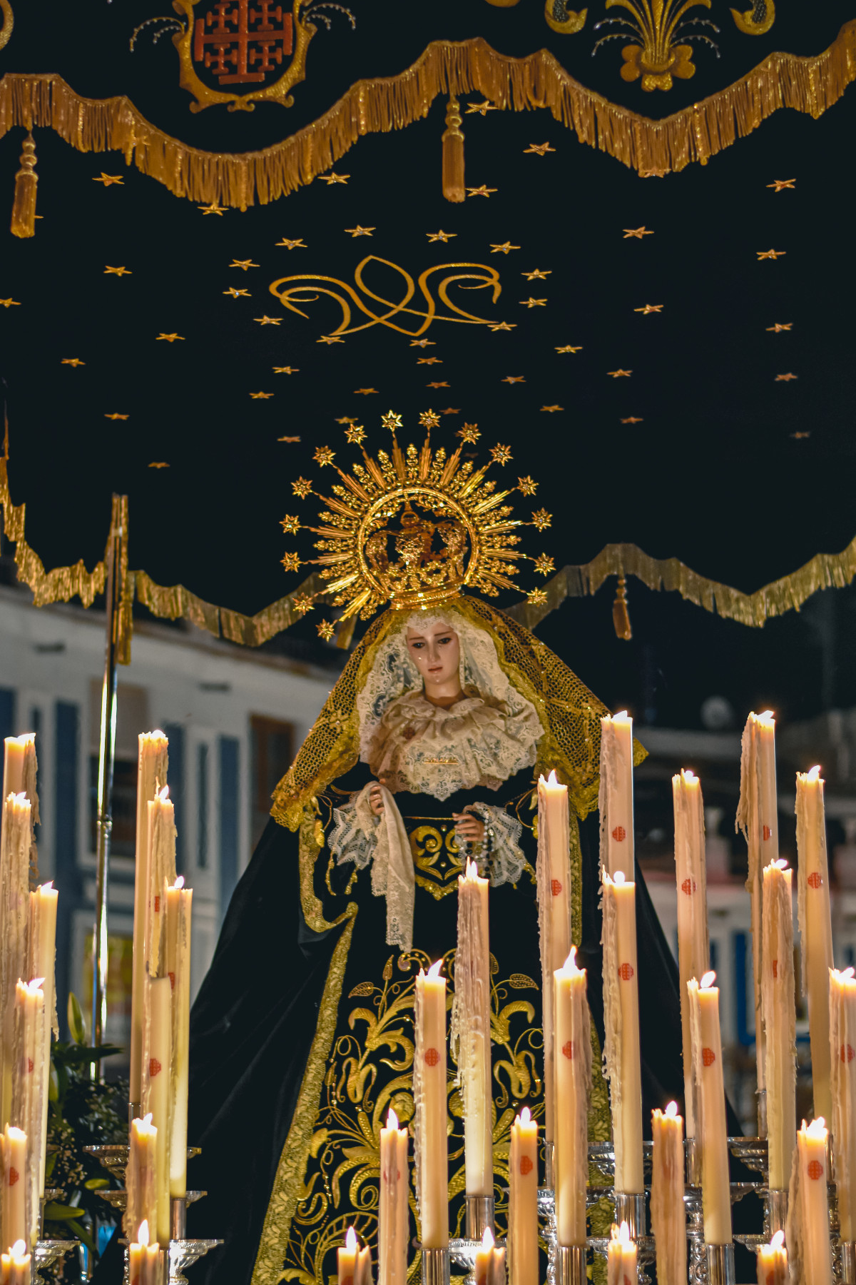 LA SOLEDAD EN VIACRUCIS