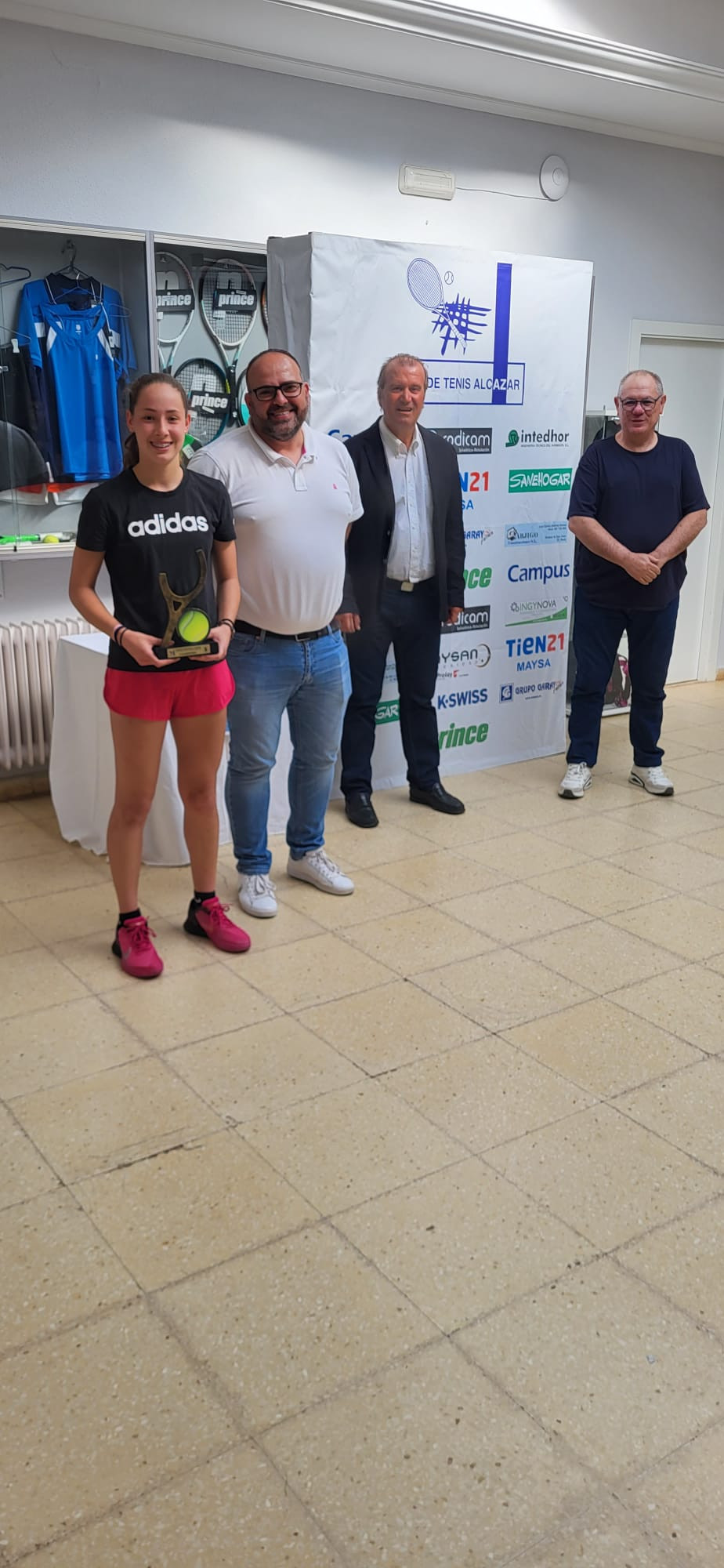 Alejandra Campeona Junior 