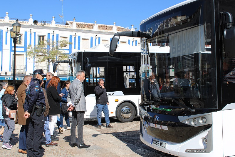 230424 VA NUEVOS AUTOBUSES 3