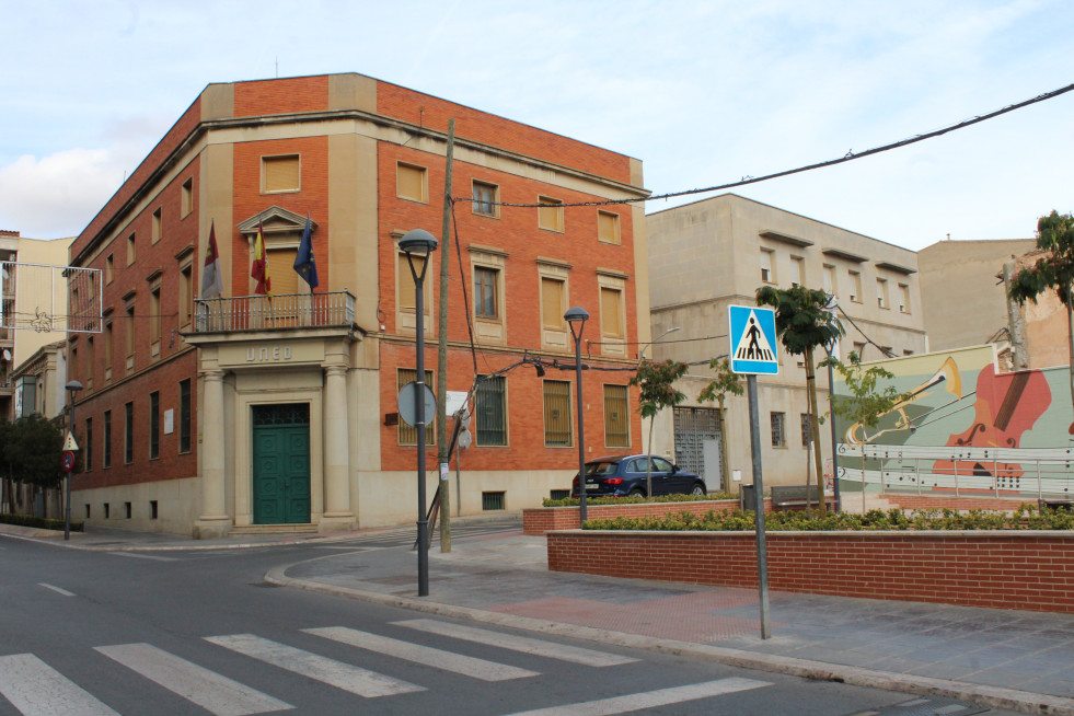 Edificio UNED Valdepeñas