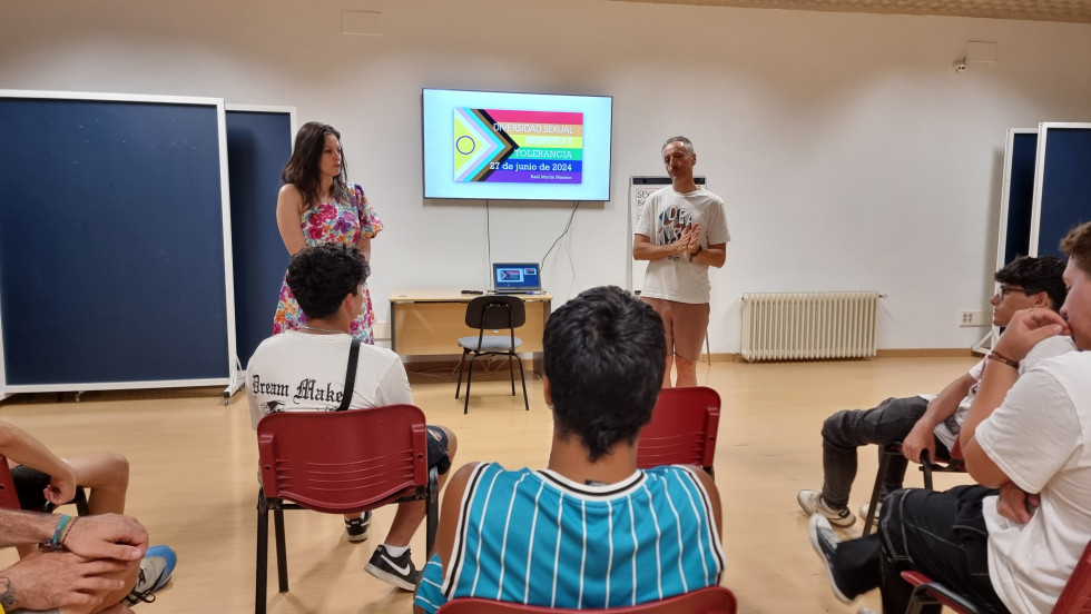CHARLA LGTBI