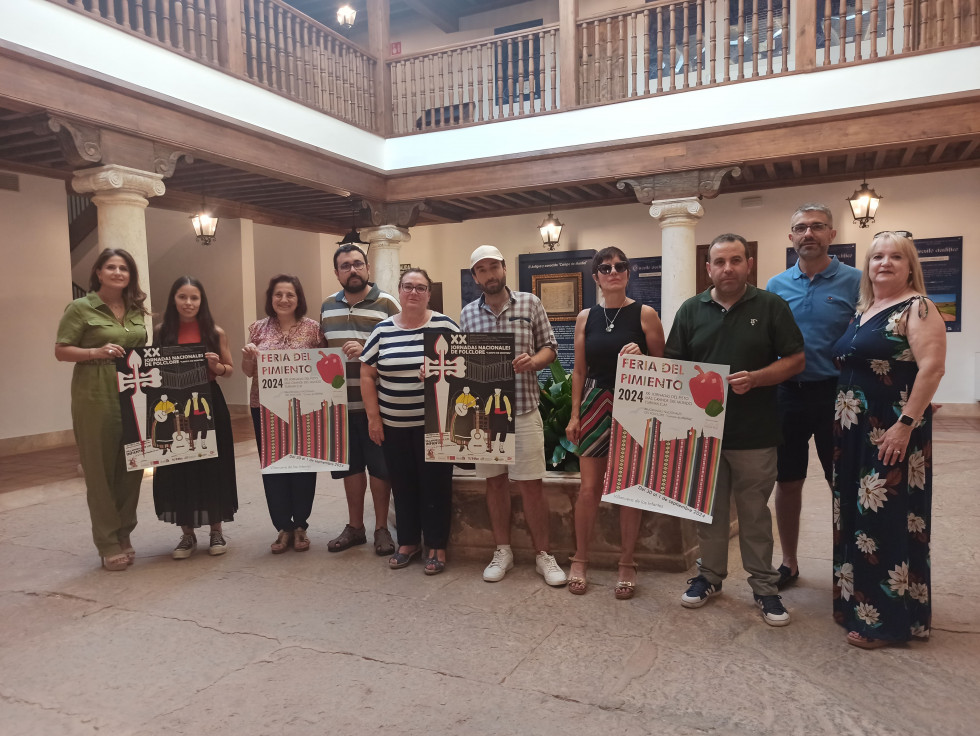 Presentación Cartel Feria del Pimiento y Folclore