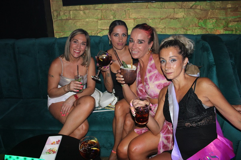 250824 VA NOCHE HOUSE DUBAI KARAOKE 17