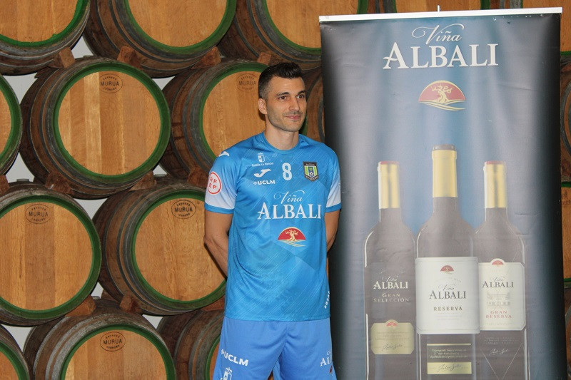 300824 VA PRESENT CAMISETAS VIu00d1A ALBALI 4