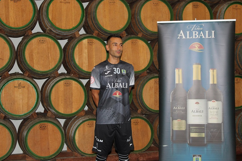 300824 VA PRESENT CAMISETAS VIu00d1A ALBALI 7