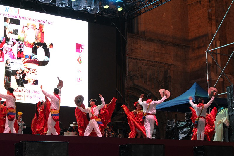 FESTIVAL FOLCLORE FERMENTO 7