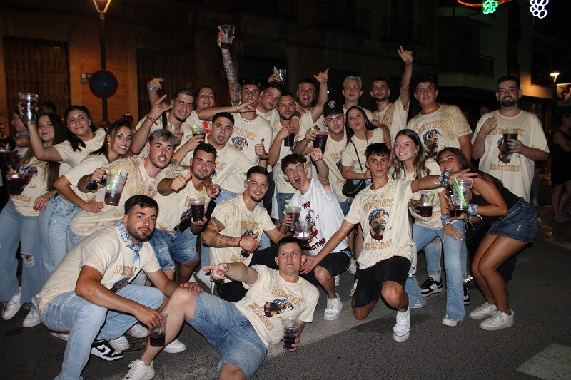 DESFILE PEu00d1AS 25
