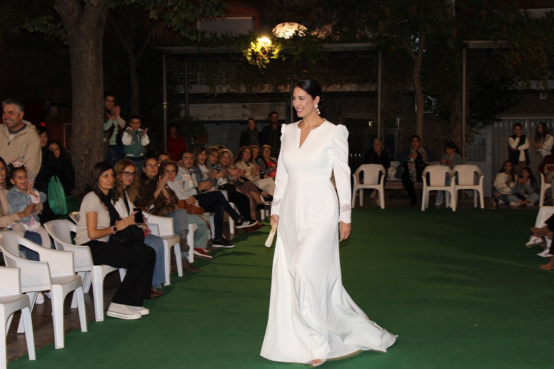 121024 VA DESFILE ROSAE 2