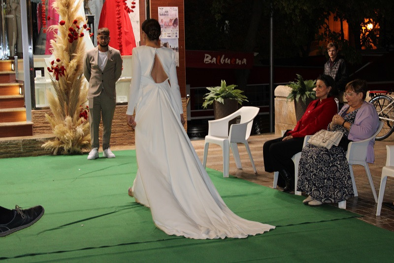 121024 VA DESFILE ROSAE 9