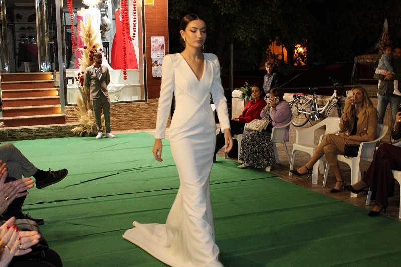 121024 VA DESFILE ROSAE 20