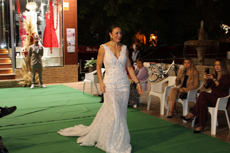 121024 VA DESFILE ROSAE 28