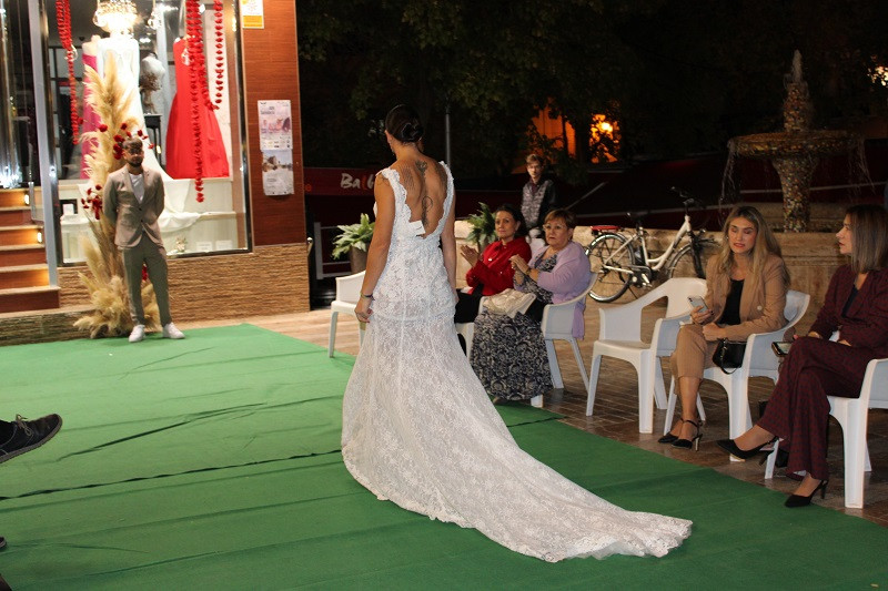 121024 VA DESFILE ROSAE 32
