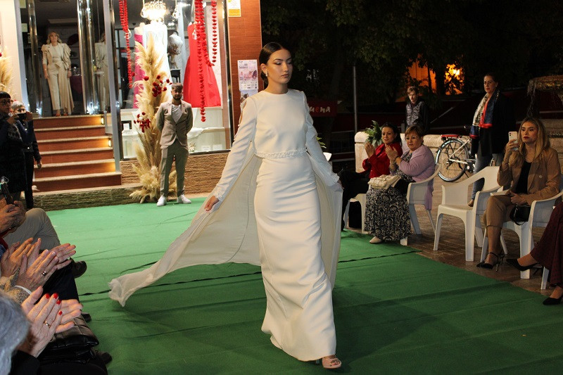 121024 VA DESFILE ROSAE 38