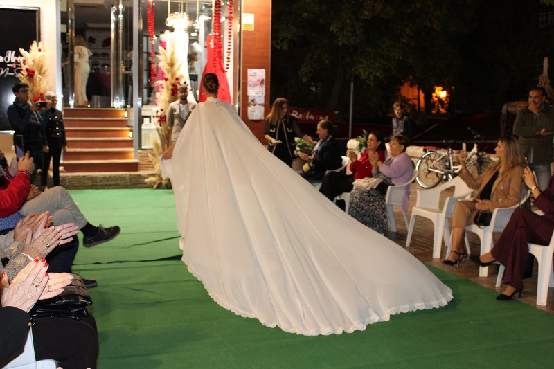 121024 VA DESFILE ROSAE 39