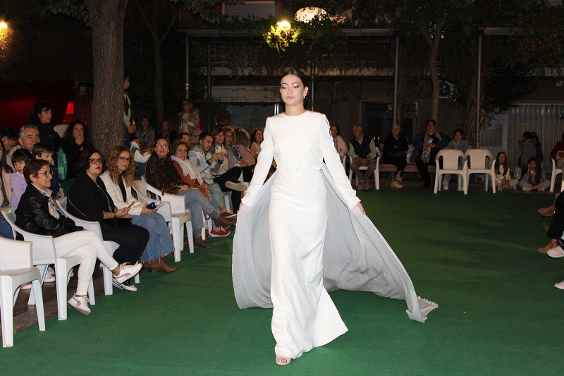 121024 VA DESFILE ROSAE 40