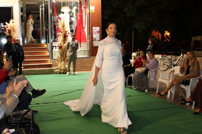 121024 VA DESFILE ROSAE 46