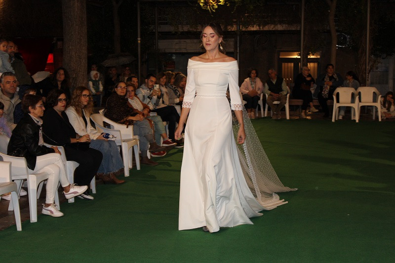 121024 VA DESFILE ROSAE 50