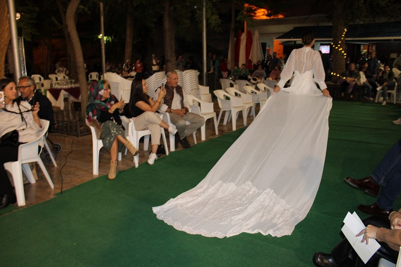 121024 VA DESFILE ROSAE 59