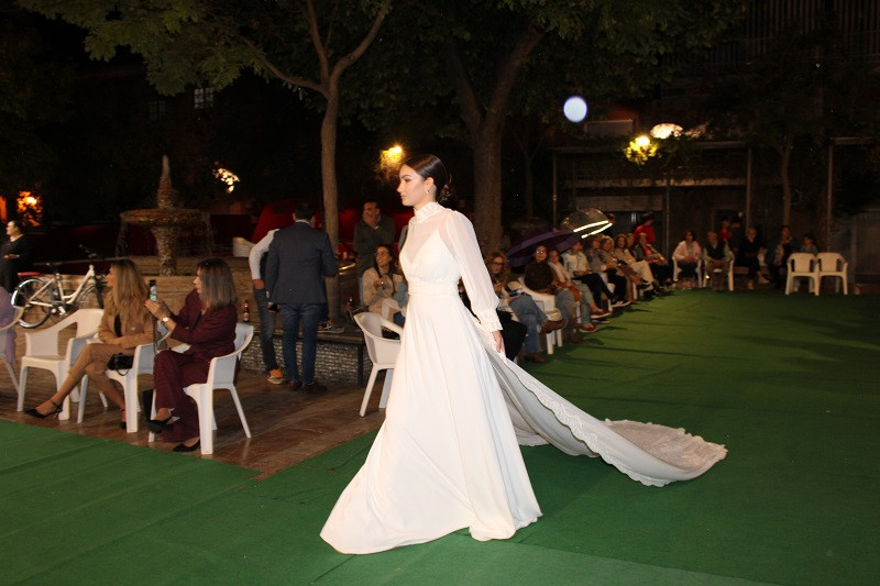121024 VA DESFILE ROSAE 60